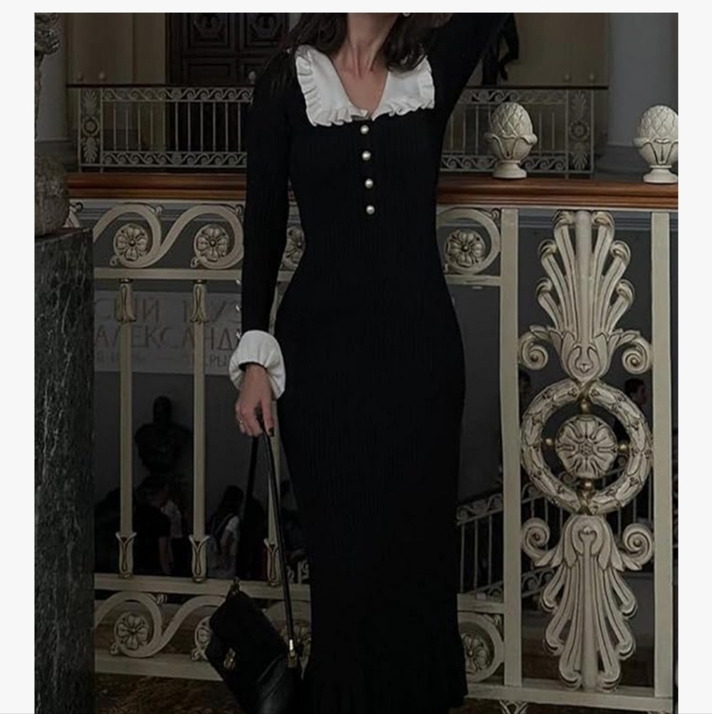 Chic Black and White Long Sleeve Dress - Picture 3 of 16